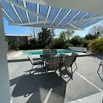2 Maisons Privatives Avec Piscine Et * Grues