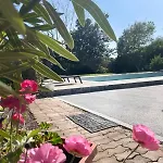 2 Maisons Privatives Avec Piscine Et Prázdninový dům Grues