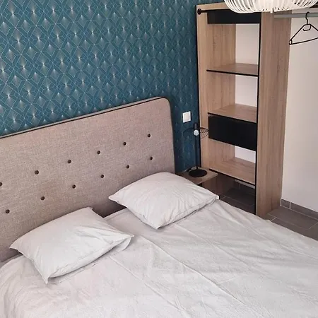 2 Maisons Privatives Avec Piscine Et *