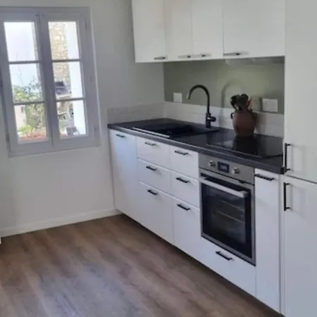 2 Maisons Privatives Avec Piscine Et Grues