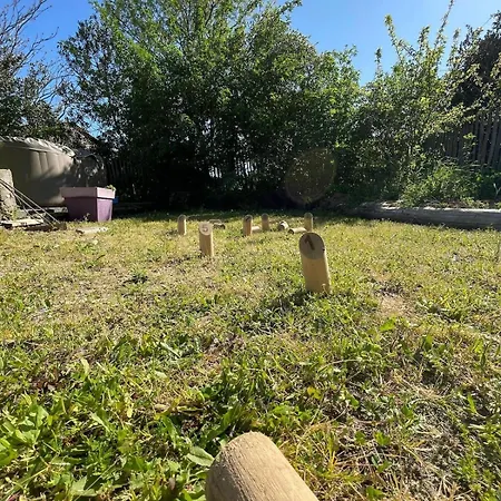 2 Maisons Privatives Avec Piscine Et Grues