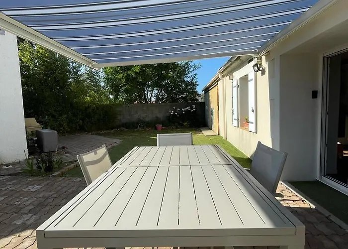 2 Maisons Privatives Avec Piscine Et Vakantiehuis *